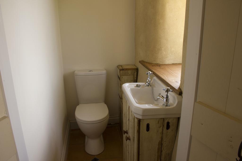 Pathways, Beachwood Cottage Bath Exterior foto